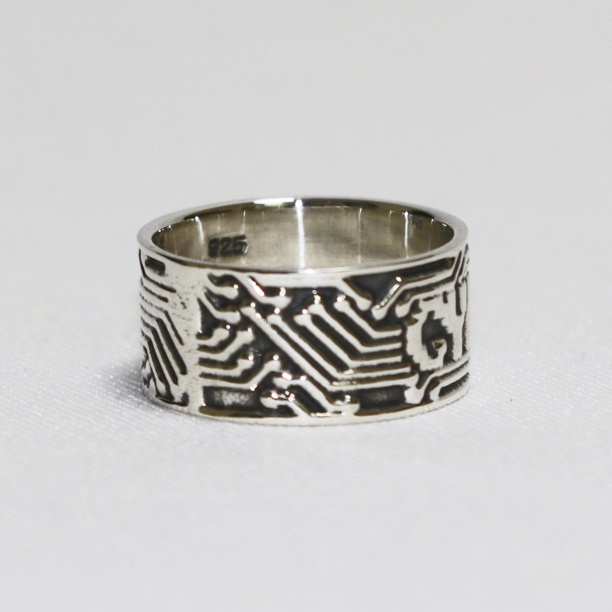 CIRCUIT RING