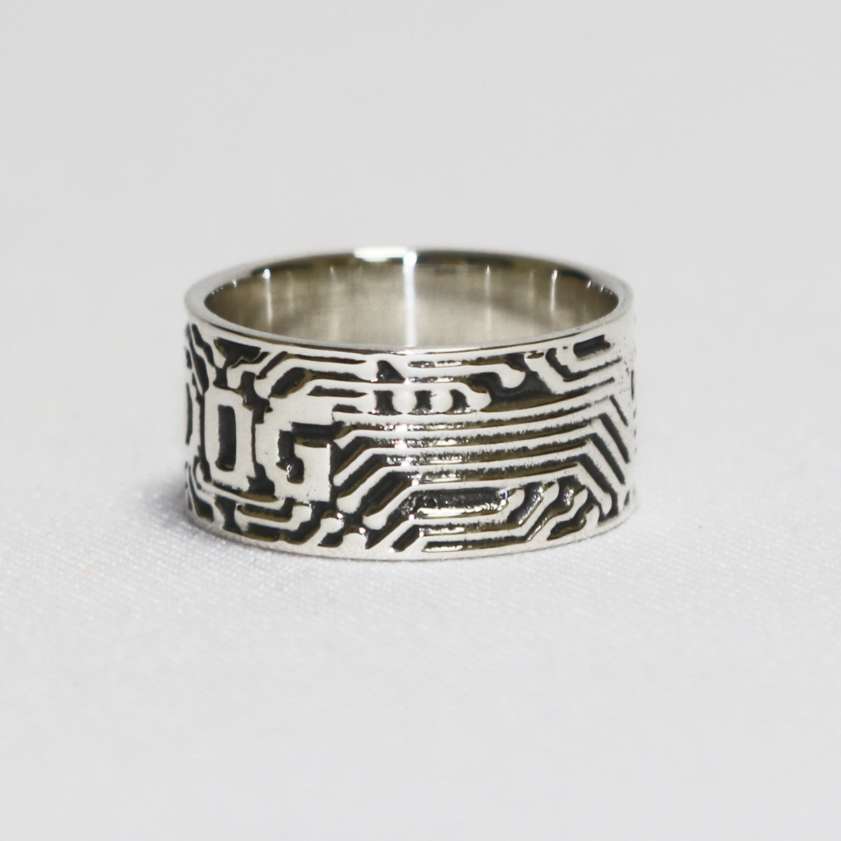 CIRCUIT RING