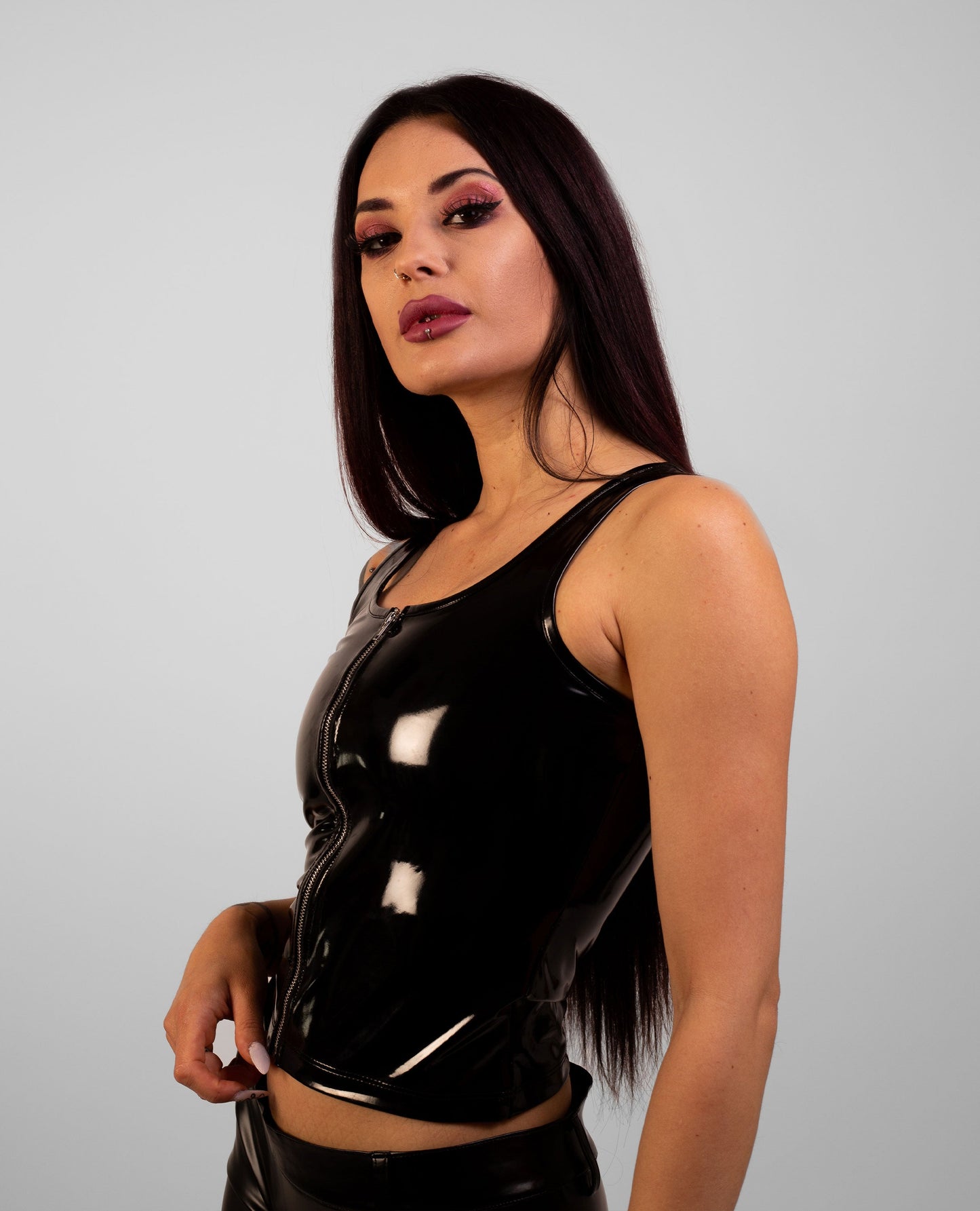 XXX SCOOP NECK ZIP VEST - FUTURE LOVERS