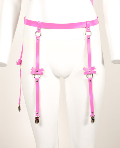 BOW GARTER.