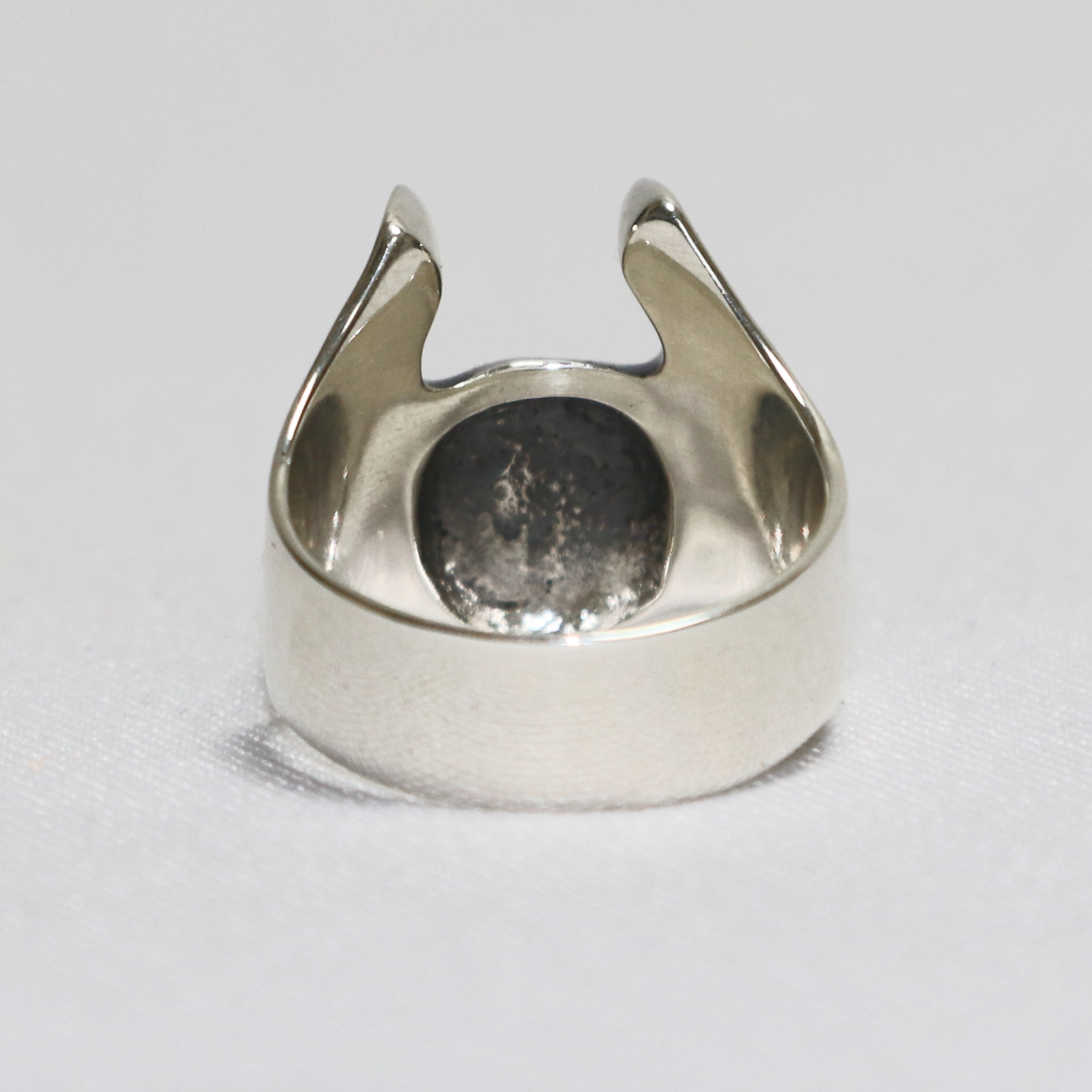 LOGO RING